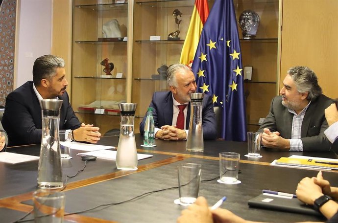 El Consejo Superior de Deportes estudiará vías de apoyo al pabellón multifuncional planteado en La Laguna (Tenerife)