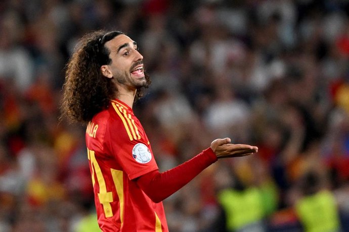 Archivo - 05 June 2025, Baden-Wuerttemberg, Stuttgart: Spain's Marc Cucurella reacts during the UEFA Nations League semi-final soccer match between Spain and France at Stuttgart Arena. Photo: Marijan Murat/dpa