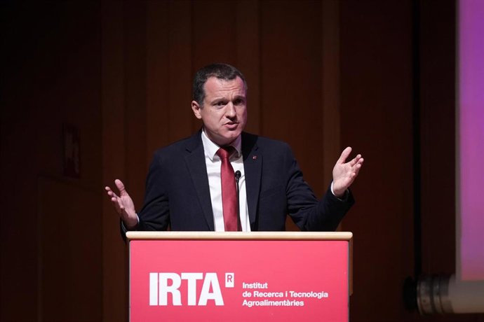 Archivo - El Conseller d'Agricultura, Ramaderia, Pesca i Alimentació, Òscar Ordeig i Molist