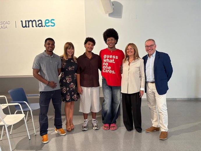 La Junta y la Universidad de Málaga impulsan la inclusión sociolaboral de jóvenes extutelados durante su formación universitaria.