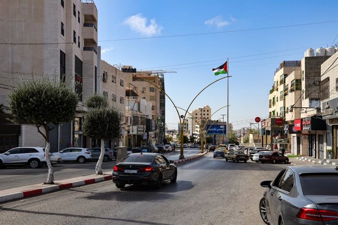 6 de outubro de 2025, Hebron, Cisjordânia, Palestina: uma das principais vias da cidade. Hebron, na Cisjordânia, sob pressão do exército israelense e dos colonos.