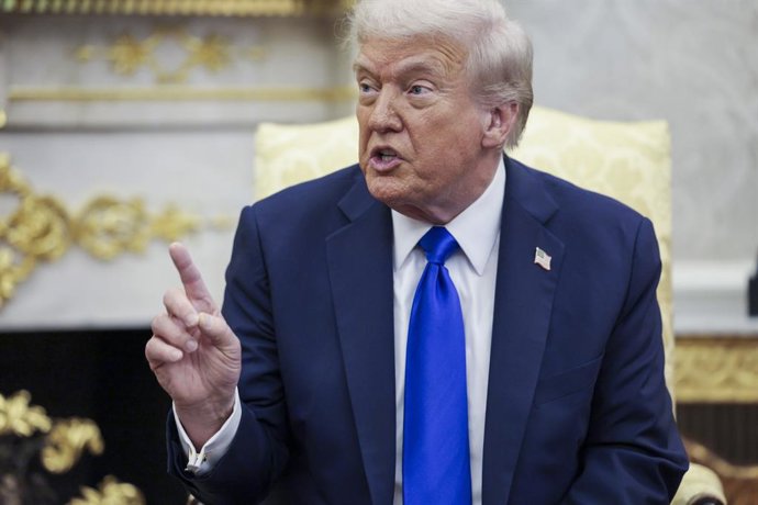 October 7, 2025, Washington, District Of Columbia, USA: United States President Donald J Trump, makes remarks as he meets with Prime Minister Mark Carney of Canada in the Oval Office of the White House in Washington, DC, USA, 07 October 2025. The two are 