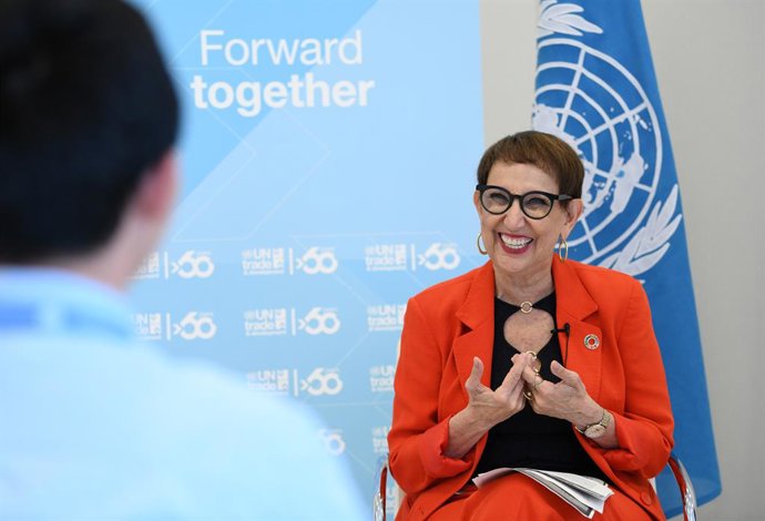 Archivo - GENEBRA, 14 de junho de 2024 -- Rebeca Grynspan, secretária-geral da Conferência das Nações Unidas sobre Comércio e Desenvolvimento (UNCTAD), fala durante uma entrevista com a Xinhua em Genebra, em 10 de junho de 2024. PARA IR COM "Entrevista: A