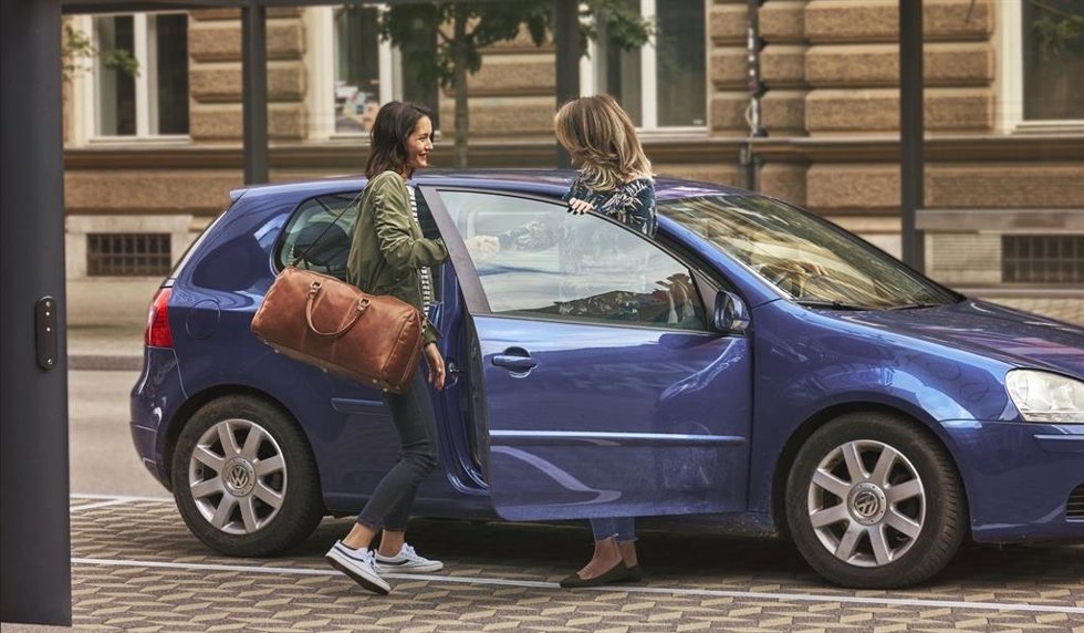 Archivo - La subida de la gasolina impulsa a BlaBlaCar a su récord de publicaciones para compartir coche