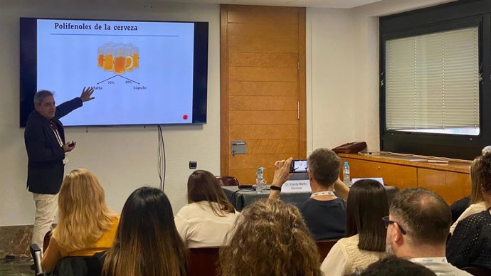 Expertos destacan cómo los hábitos de vida influyen en la salud intestinal durante SEMERGEN en Granada