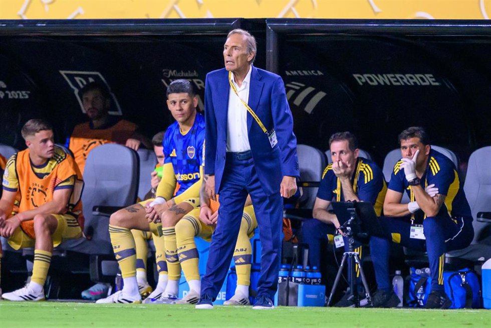 Archivo - El entrenador argentino Miguel Ángel Russo.