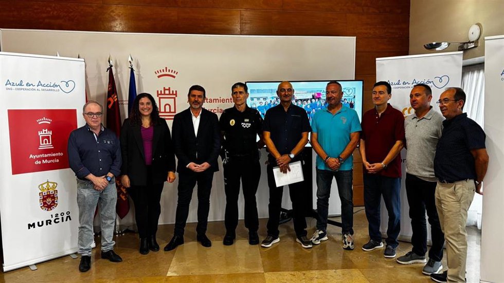Presentación del viaje solidario de Azul en Acción a Senegal para llevar a cabo una intervención integral en salud ocular y visual a más de un millar personas invidentes o con baja visión