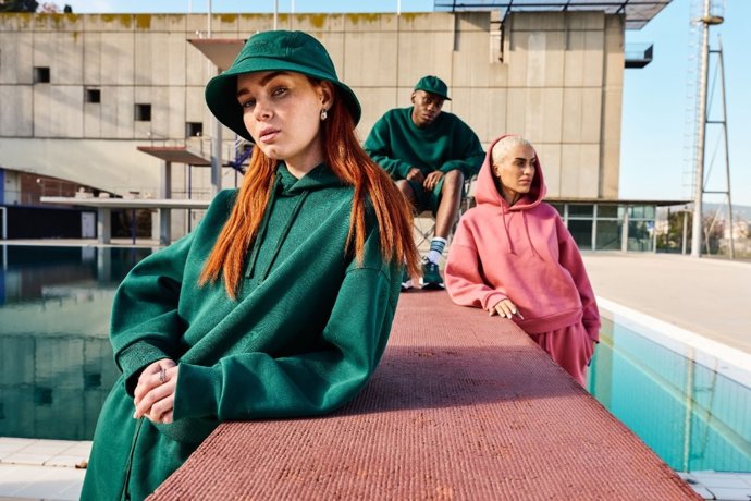 Archivo - Decathlon presenta su colección de 'streetwear'