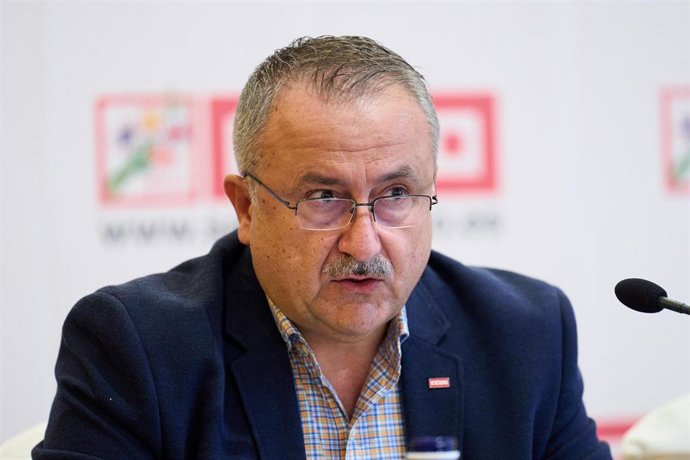 Archivo - El secretario general de la Federación de Sanidad y Sectores Sociosanitarios de CCOO, Humberto Muñoz, en una imagen de archivo.