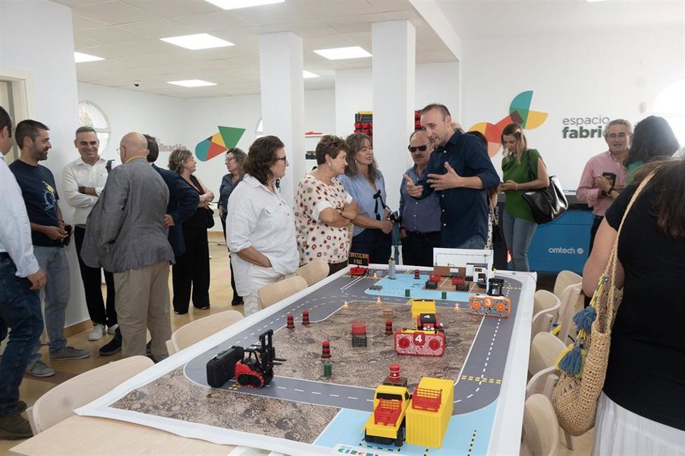 La Diputación de Cáceres suma un nuevo Circular FAB en Alcuéscar para impulsar la innovación en el mundo rural