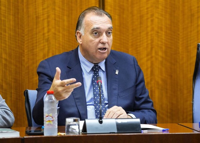 El consejero de Turismo, Arturo Bernal.