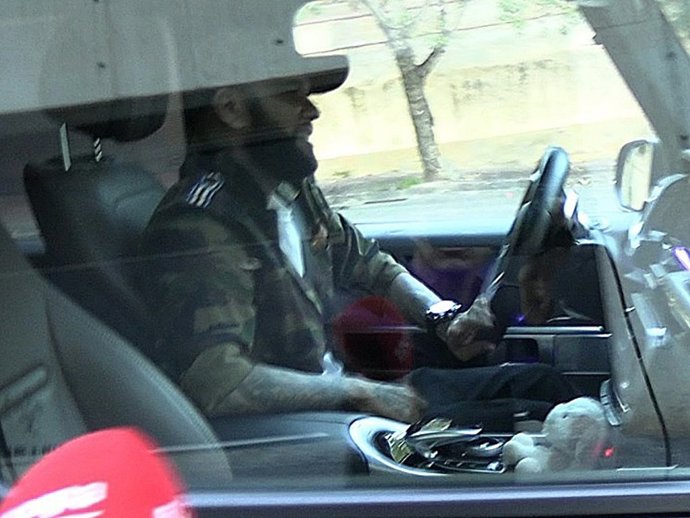 Dani Alves, primeras imágenes tras convertirse en padre