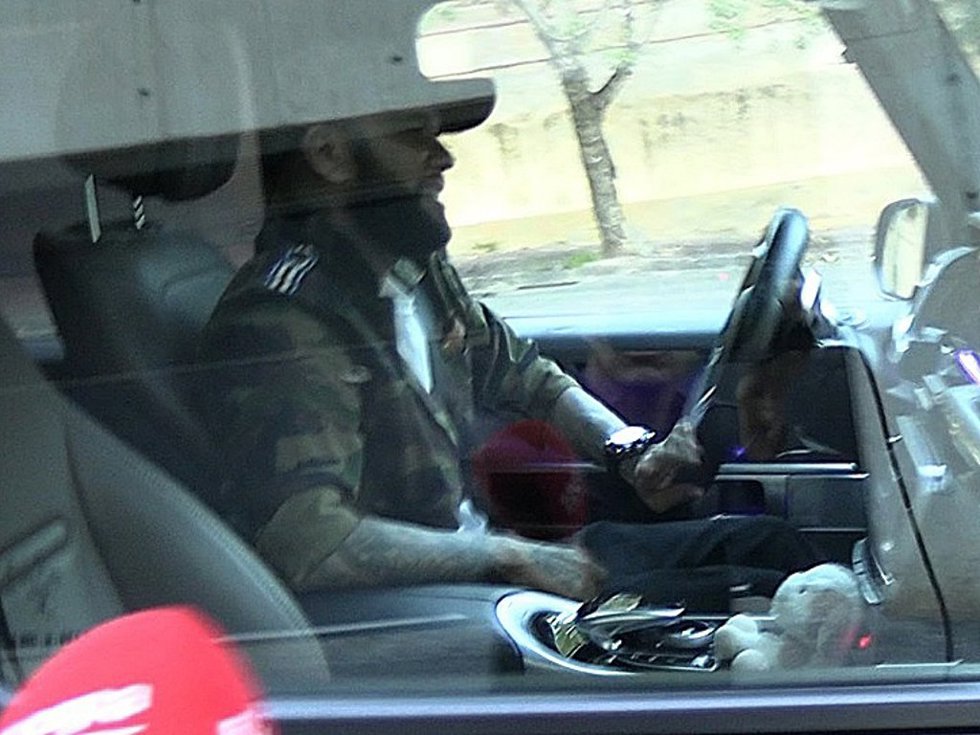 Dani Alves, primeras imágenes tras convertirse en padre