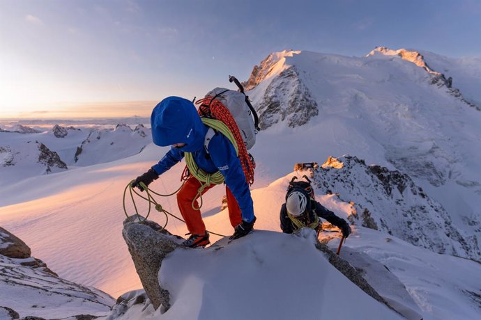 Performance meets responsibility: The new Eiger Nordwand 6.0 collection sets new standards on the mountain.