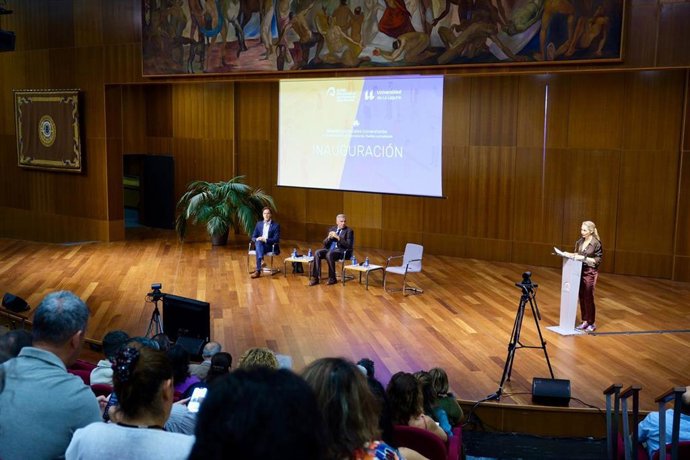 La ULPGC y la ULL impulsan la creación de microcredenciales universitarias en Canarias