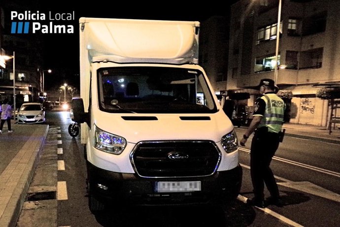 El camión que conducía el detenido.