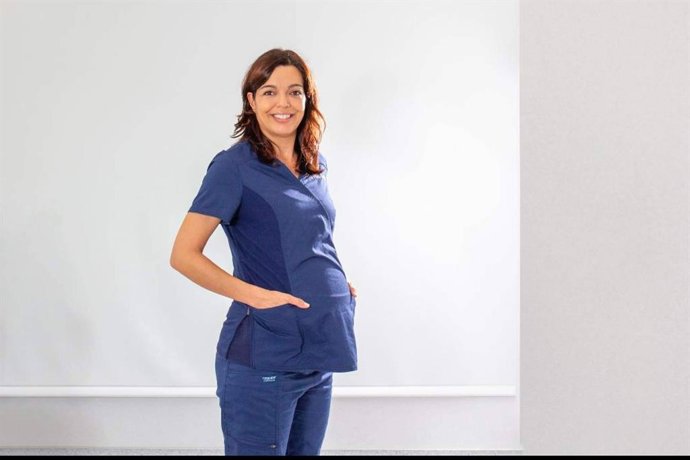 Piel de mamá, el nuevo libro de Montserrat Fernández Guarino sobre la piel en el embarazo