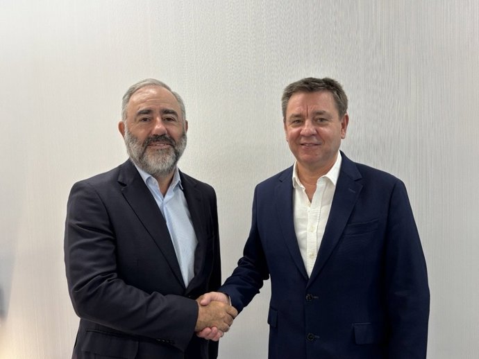 El acuerdo ha sido rubricado por el director de Compras de Gestamp, Javier Imaz, y el director de Marketing de Hydnum Steel, Gilles Mirol