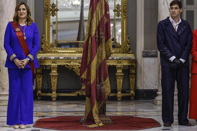 Acto solemne por el 9 d'Octubre en el Ayuntamiento