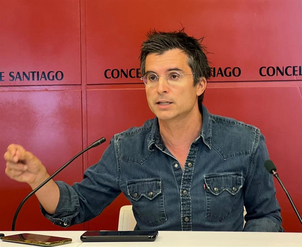 Archivo - El líder del PP de Santiago, Borja Verea.