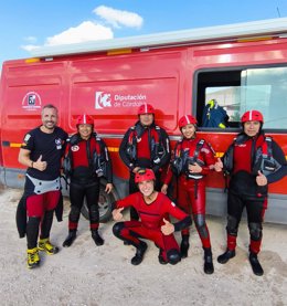 Pasantes con miebros del Consorcio de Bomberos.