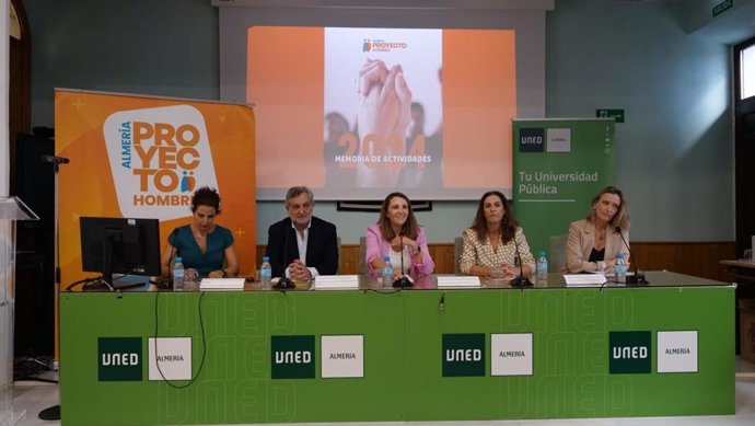 Presentación de la Memoria 2024 de Proyecto Hombre en Almería.