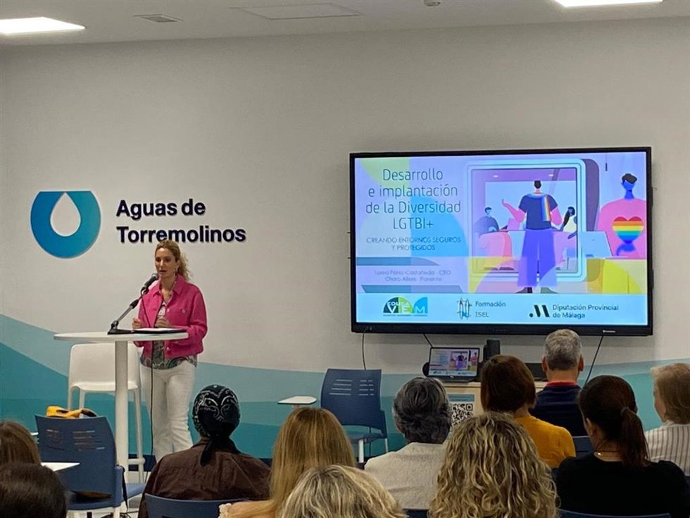 La diputada provincial de Empleo y Formación, María del Carmen Márquez, ha incidido en que formarse en diversidad no debe ser considerado un gesto simbólico, sino una decisión estratégica y de futuro