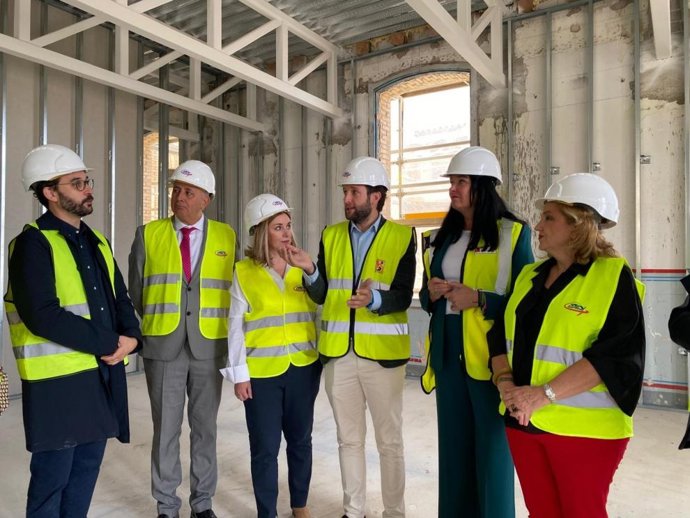 Visita a las obras de la Antigua Residencia de Niños de Huesca, futura sede del grado de Medicina