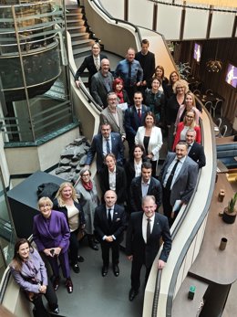 El rector de la Universidad de Oviedo, Ignacio Villaverde, junto a los rectores y otros participantes en el Consejo de la Alianza Ingenium celebrado en Bruselas.