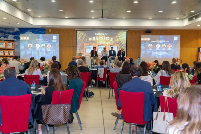 Conocer a los finalistas de los Premios al Mejor Comercio del Año y Mejor Comercio Online del Año 2026