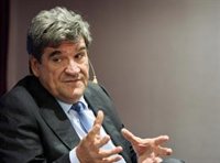 Escrivá ve una "anomalía" que el Parlamento no participe en el nombramiento del gobernador del Banco de España