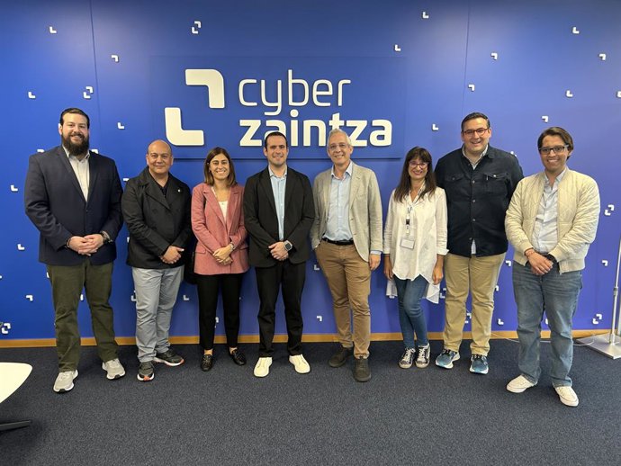 Nuevo Leongo (Mexiko) Gobernuko ordezkaritza batek Cyberzaintza bisitatu du