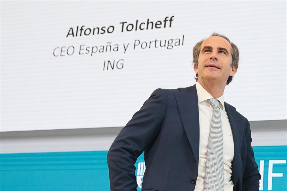 Archivo - El CEO de ING en España y Portugal, Alfonso Tolcheff, durante una nueva edición del Encuentro del Sector Bancario, organizado por IESE, en el Edificio Executive del IESE Madrid, a 3 de junio de 2025, en Madrid (España). El encuentro trata sobr