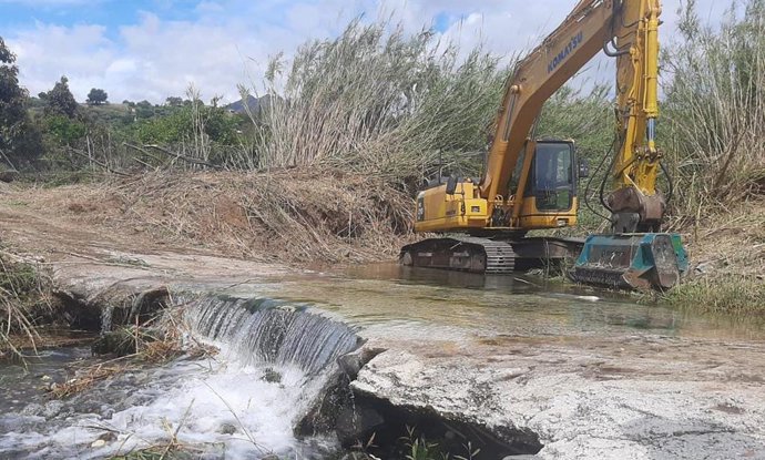 El concejal de Zonas Rurales, Eloy Belmonte, ha explicado que este año los trabajos se adelantan más que nunca para llegar al inicio de la primavera con la mayor parte del trabajo ya ejecutado