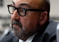 Koldo cambiaba dinero con el dueño de una tienda en Navarra: "No tendrás un morado para darme y te doy yo suelto"