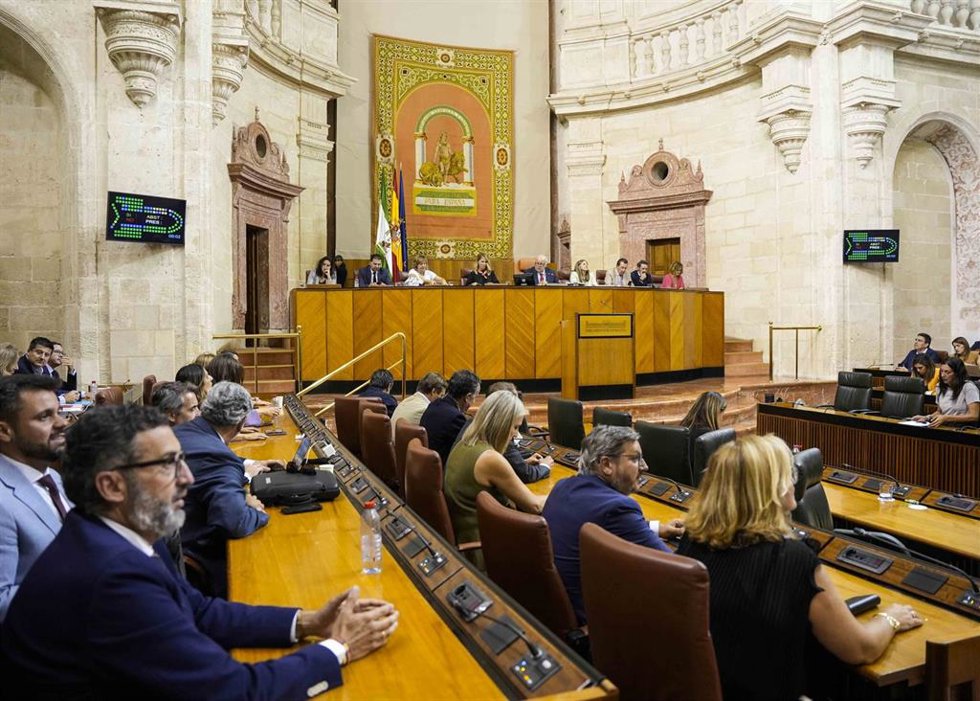 Imagen del Salón de Plenos del Parlamento andaluz. (Foto de archivo).