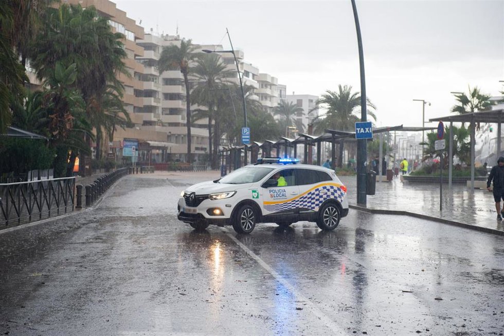 Un coche de la Policía Local, a 30 de septiembre de 2025, en Ibiza, Islas Baleares (España).