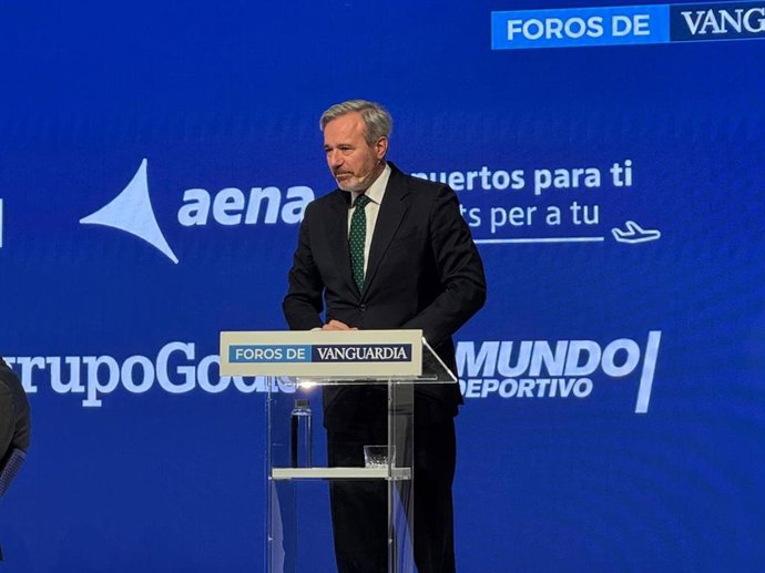 Jorge Azcón este jueves en su intervención en el Foro 'Aragón, vanguardia tecnológica', organizado por el diario 'La Vanguardia' en Barcelona.