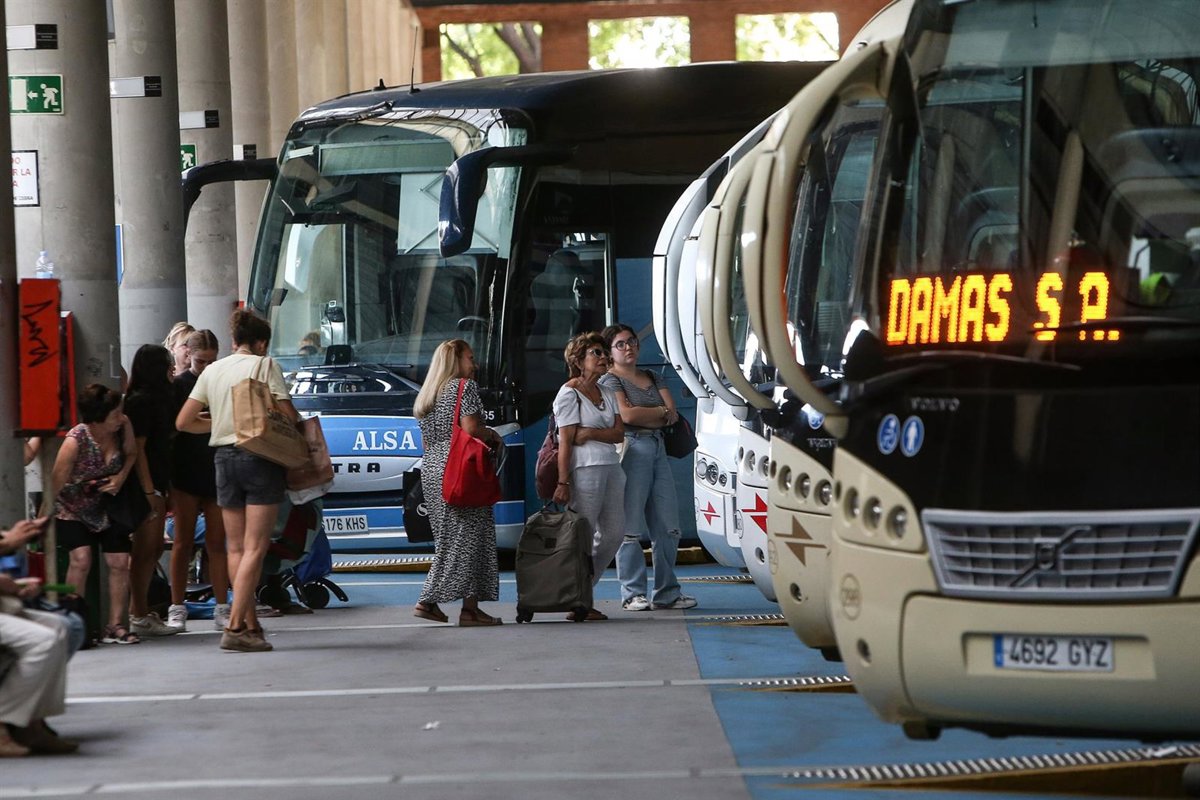 El transporte urbano por autobús aumenta un 1,4% en agosto en Castilla-La Mancha
