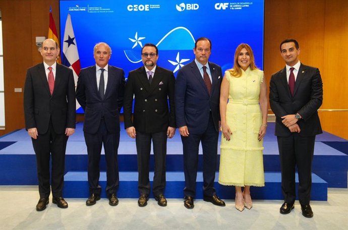 Algunos de los participantes más destacados del Foro de Inversiones de Panamá