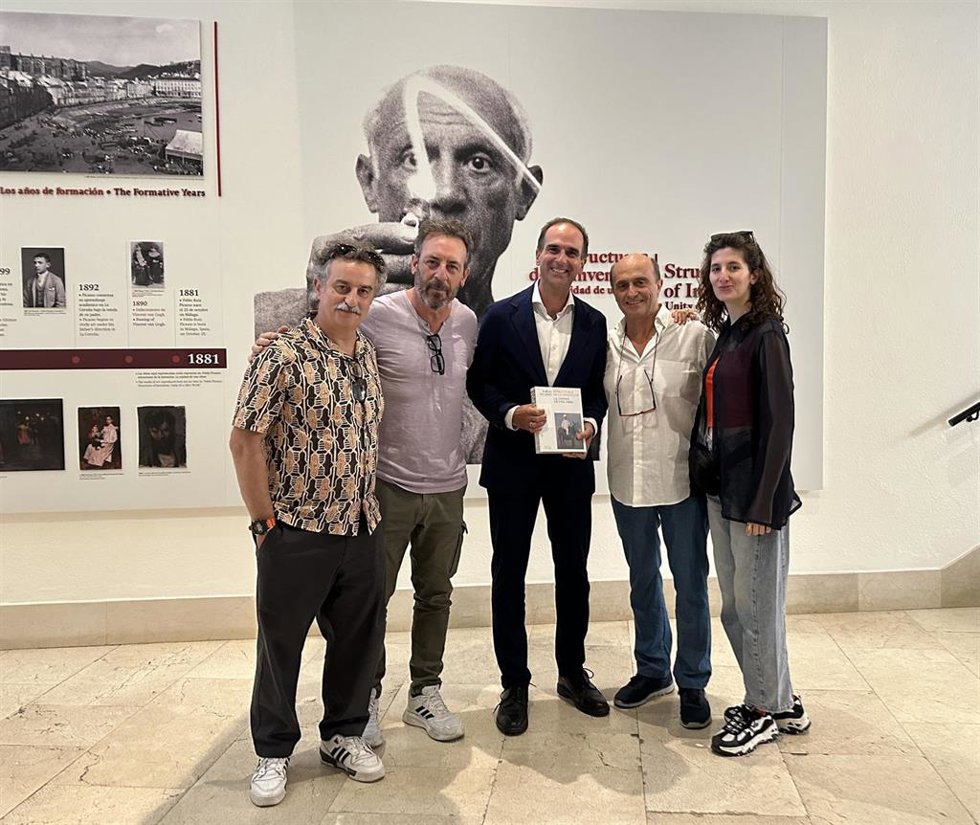 De izquierda a derecha, José Ramón Iglesias, Antonio Molero, Miguel López-Remiro, Pepe Viyuela y Mar Calvo