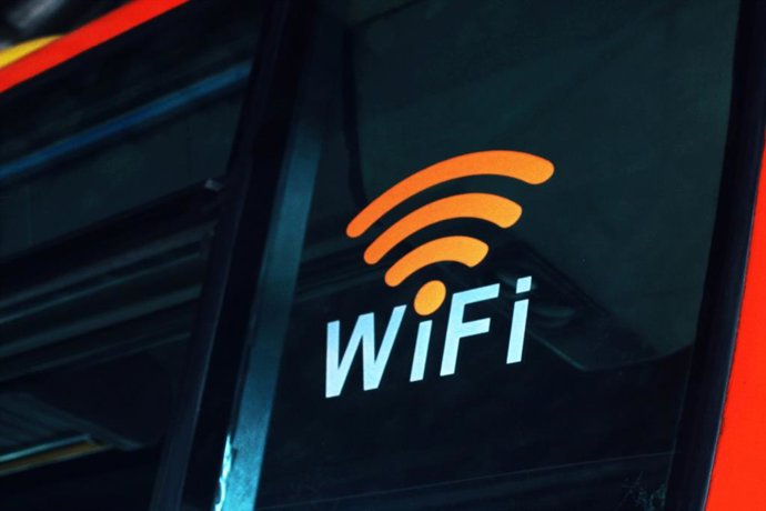 Símbolo de Wi-Fi duplo em seu telefone: por que ele aparece e o que significa?