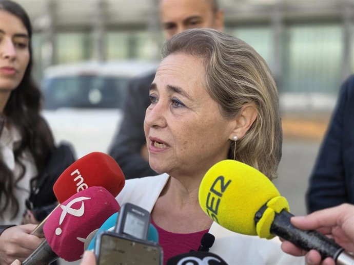 La consejera de Educación, Ciencia y Formación Profesional, Mercedes Vaquera, en declaraciones a los medios de comunicación en Badajoz.