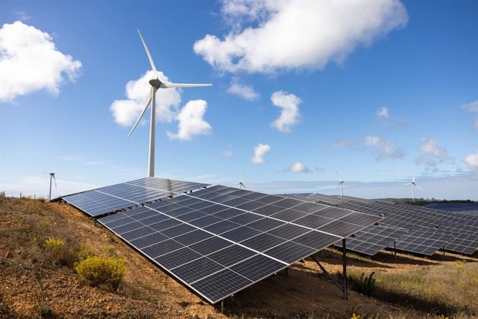 El parque híbrido Charneca das Lebres/Bordeira.
