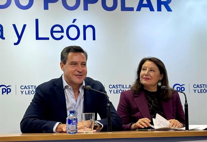 De la Hoz culpa al PSOE de "degeneración moral, política y personal" y señala a Martínez como "jefe de la banda" en CyL