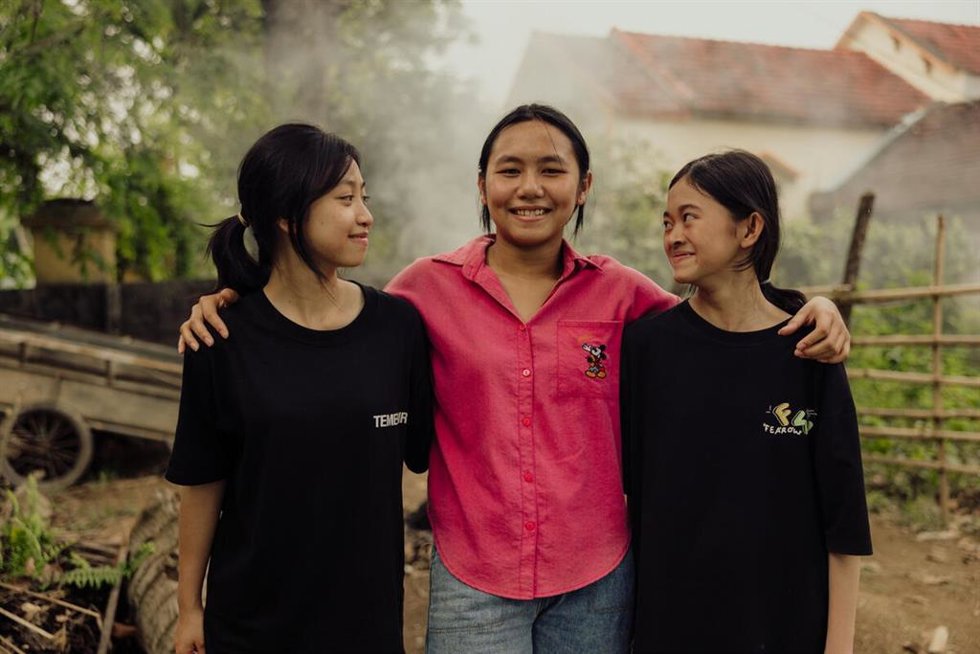 Girls in rural Vietnam face challenges including family violence and gender discrimination. Through sponsorship, girls and their families and communities are changing social norms. World Vision