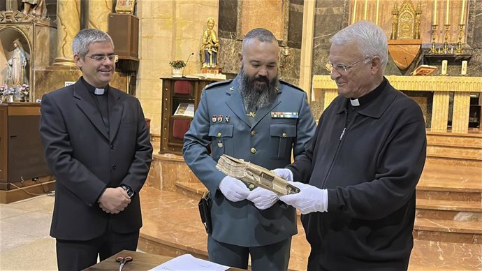 La Guardia Civil recupera en Madrid un libro de cuentas del siglo XVIII fundamental para la memoria histórica de Nájera