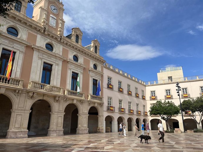 Fachada de la casa consistorial de Almería.