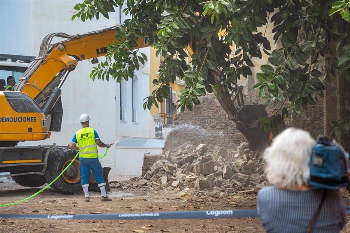 Arrancan los trabajos de demolición en Lagunillas para levantar 109 viviendas de alquiler adsequible