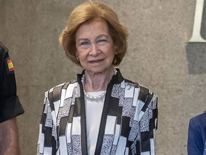 La Reina Sofia durante la presentación del libro y exposición fotográfica 'Invencibles - XX Aniversario UME'
